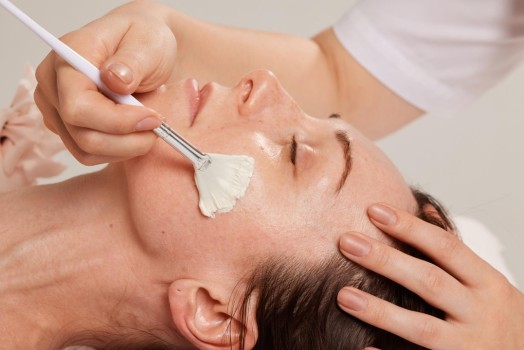 What Is Enzymatic Peeling and What Does It Do?