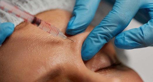 Hyalüronik Asit Enjeksiyonları: Ciltteki Rolü, Vücuda Etkisi