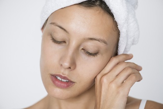 Treatments That Reduce Shine in Oily Skin