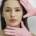 Yüz Asimetrisi İçin Dermatolojik Çözümler